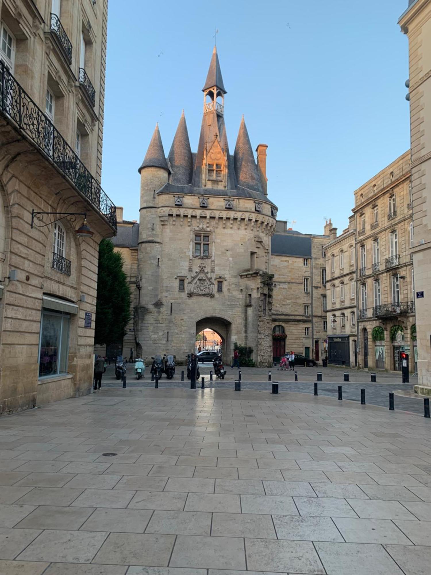 Bel Appartement Renove - Place Du Palais Avec Parking Bordeaux Exterior foto